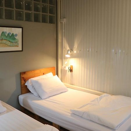 Nesuto Hostel Ramkamhaeng 52 Bangkok Bagian luar foto