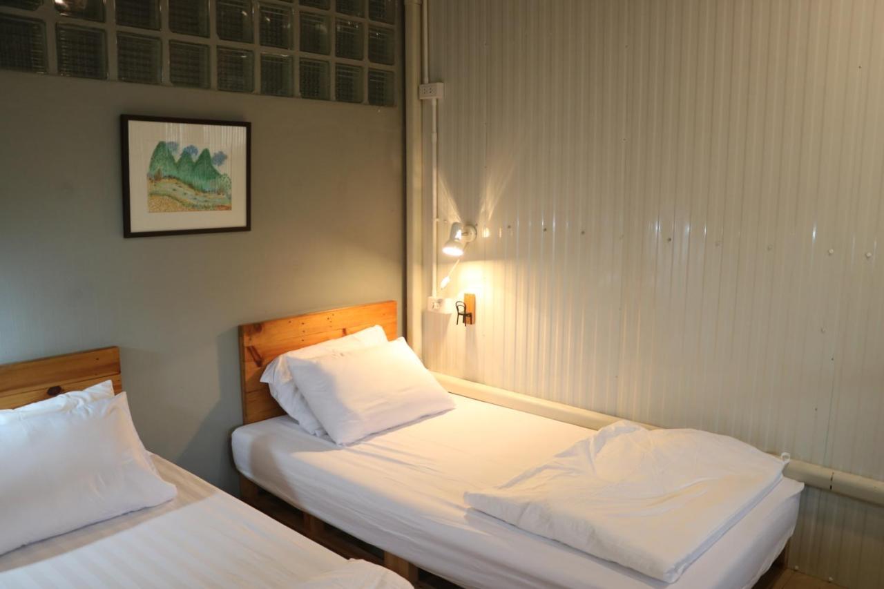 Nesuto Hostel Ramkamhaeng 52 Bangkok Bagian luar foto